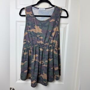 BOMBOM ladies tank in camo/green cinched mid section